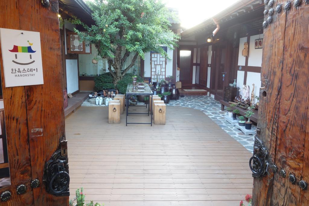 Inyeon Hanok Guesthouse Jeonju Exterior foto